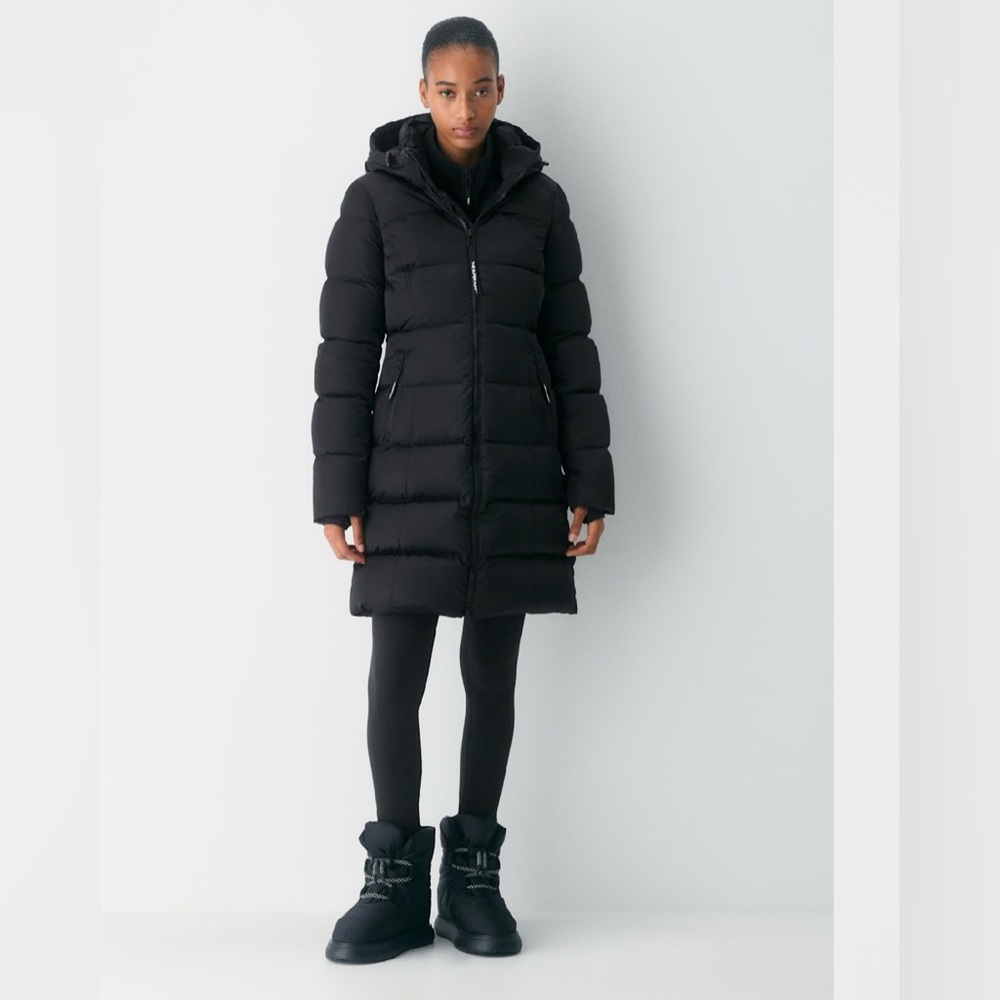 Aritzia SuperSnug Puff Mid Small Brand New w/o tags